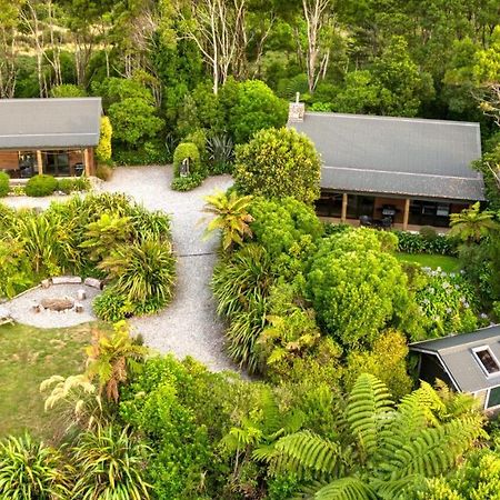 Paparoa Beach Hideaway With Hot Tub Barrytown Eksteriør billede