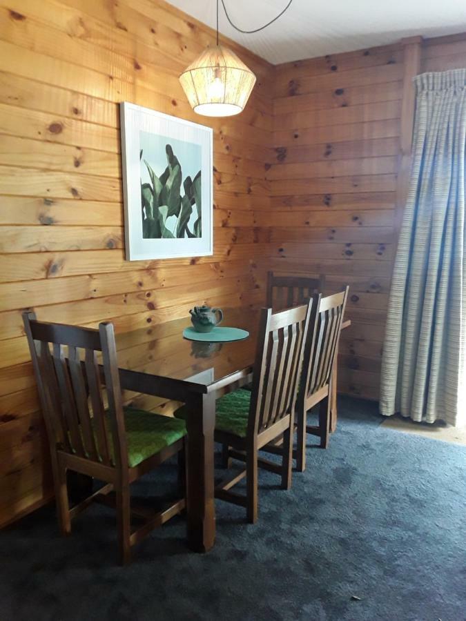 Paparoa Beach Hideaway With Hot Tub Barrytown Eksteriør billede
